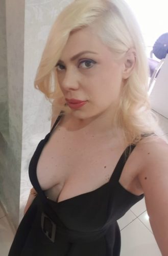Ateşli masöz hatun Ferhunde