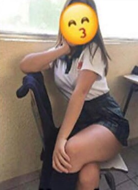 Baştan çıkaran fatezi yapan kadın Günsel