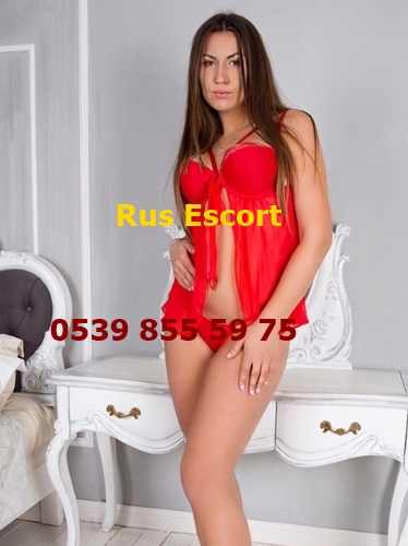 Beyaz renk ciltli Seksapel Güneş