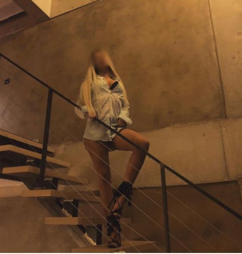 Çekici oral yapan escort Ekim