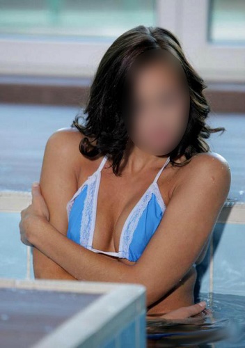 Dolgun Göğüslu Escort Bedriye