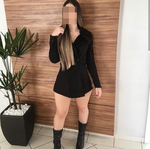 Elit evinde buluşan kadın Nevra