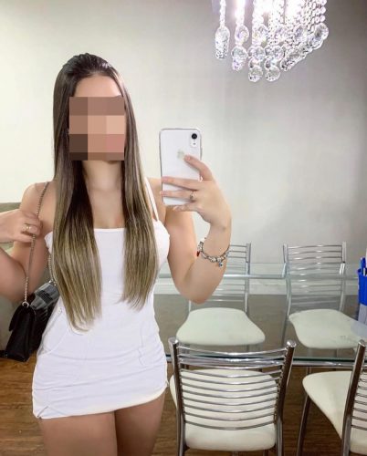 Elit evinde buluşan kadın Nevra