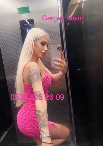 Gösterişli otelde buluşan hanım Ilknur