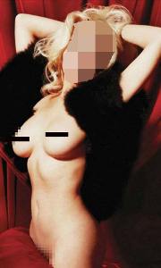 Sarı saçlı Sexy Ateş