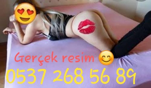 Şık esmer bayan Naile
